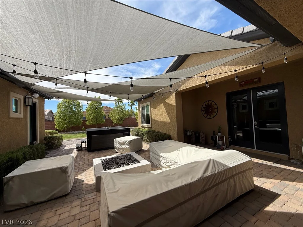 327 Castle Wynd, Las Vegas, NV 89183