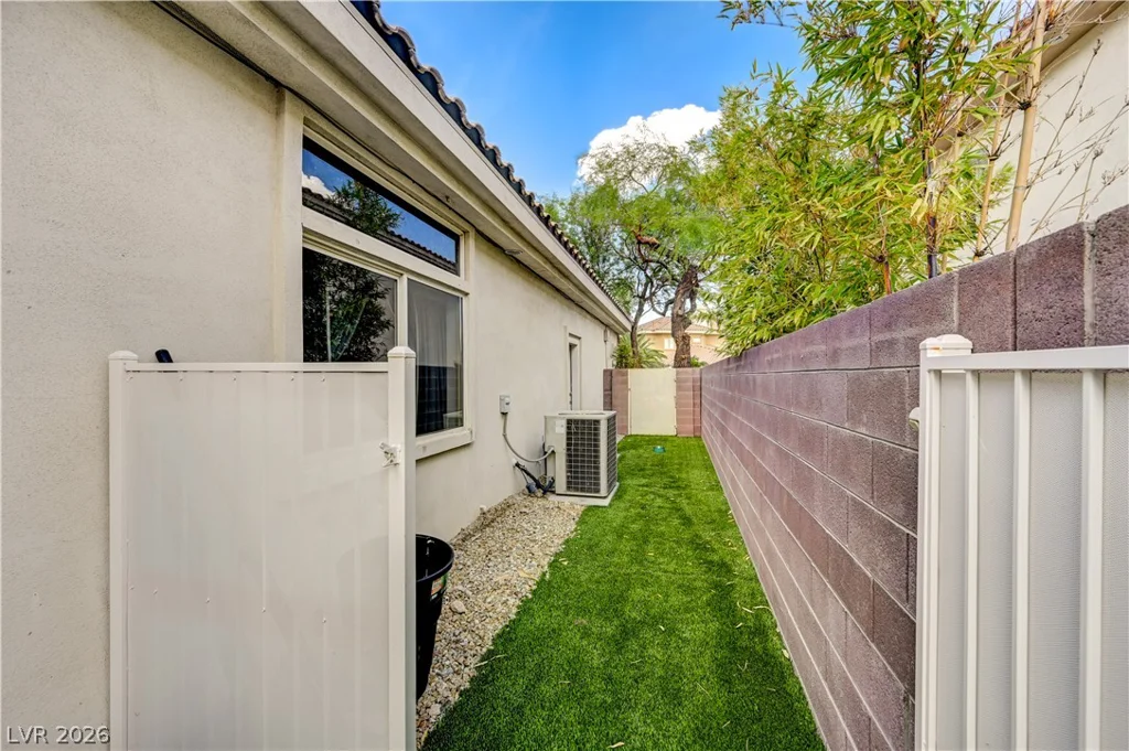 9817 Edgeview, Las Vegas, NV 89134