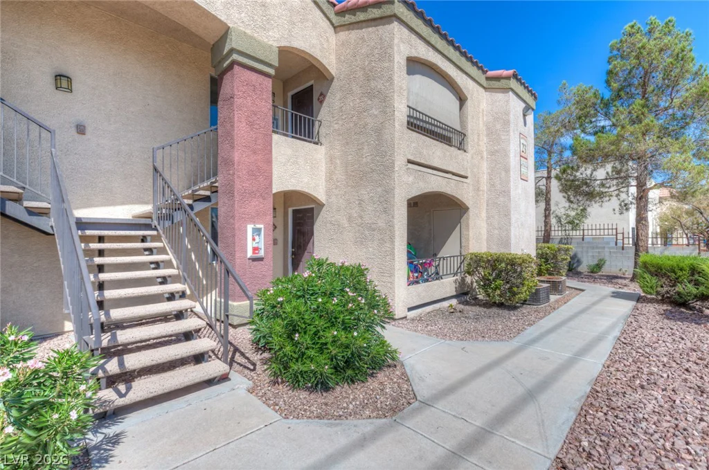 7885 Flamingo, Las Vegas, NV 89147