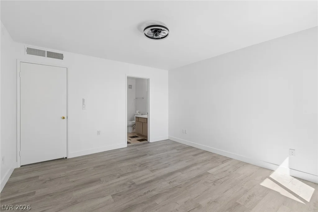 7885 Flamingo, Las Vegas, NV 89147