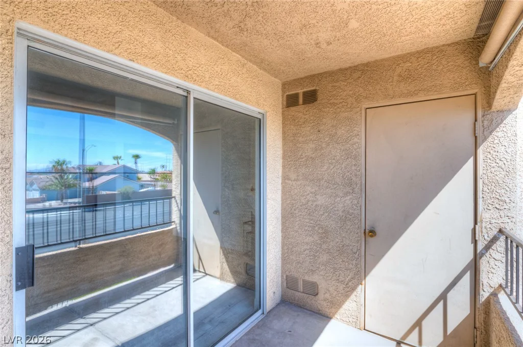 7885 Flamingo, Las Vegas, NV 89147