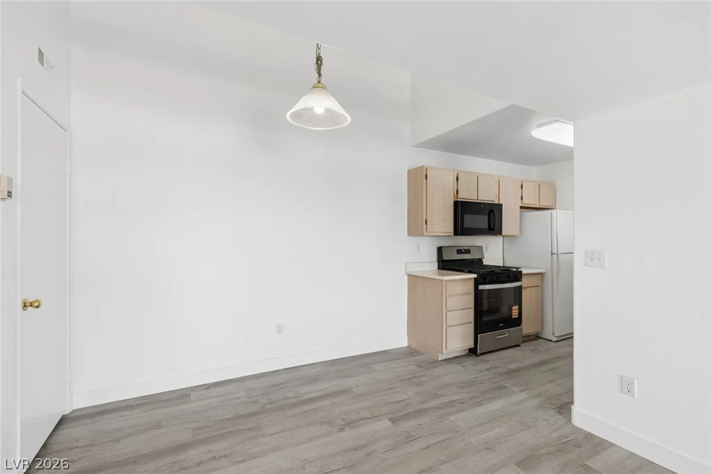 7885 Flamingo, Las Vegas, NV 89147