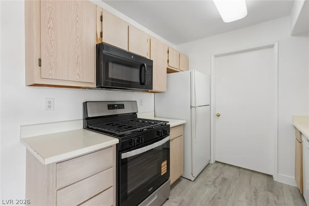 7885 Flamingo, Las Vegas, NV 89147