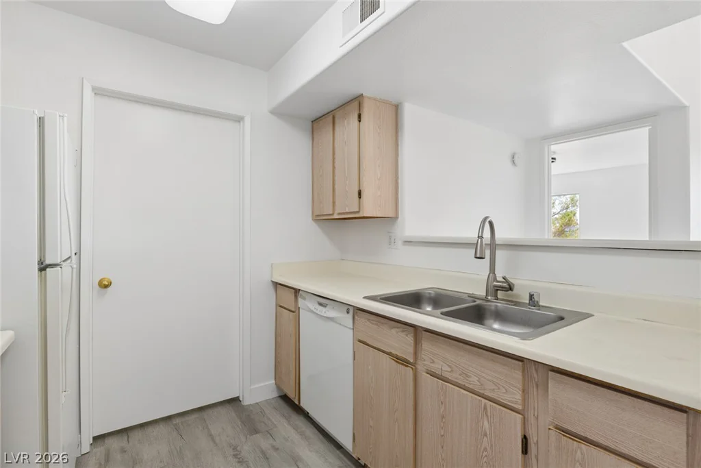 7885 Flamingo, Las Vegas, NV 89147