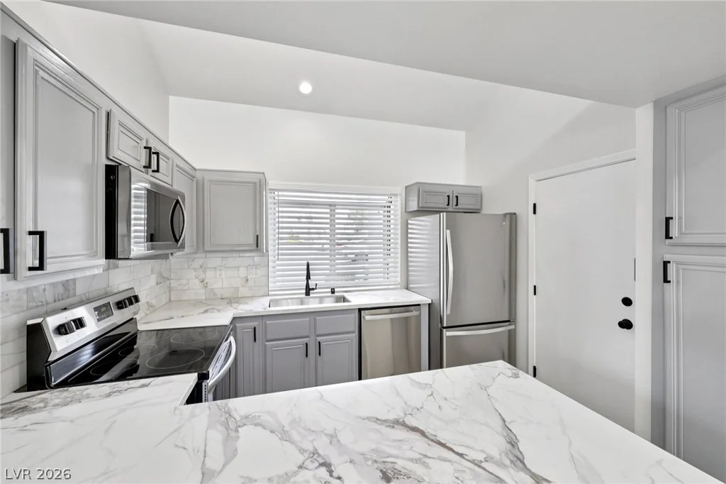 8913 Antioch, Las Vegas, NV 89117