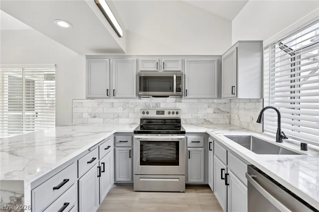 8913 Antioch, Las Vegas, NV 89117