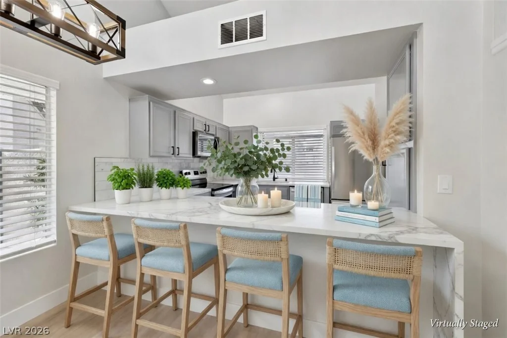 8913 Antioch, Las Vegas, NV 89117