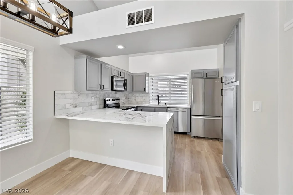 8913 Antioch, Las Vegas, NV 89117