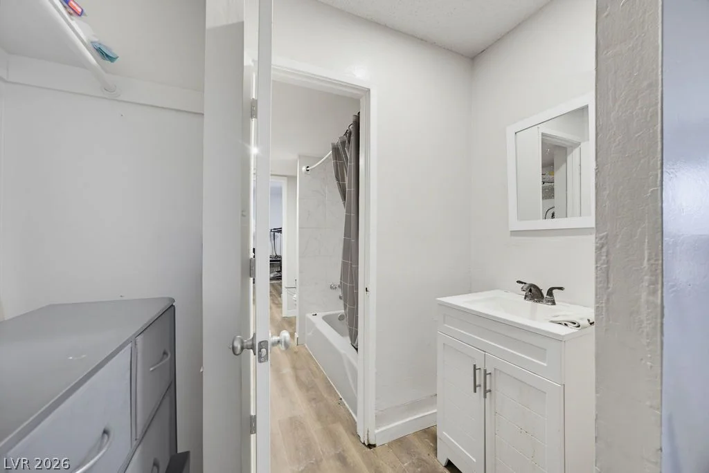 716 11th, Las Vegas, NV 89101