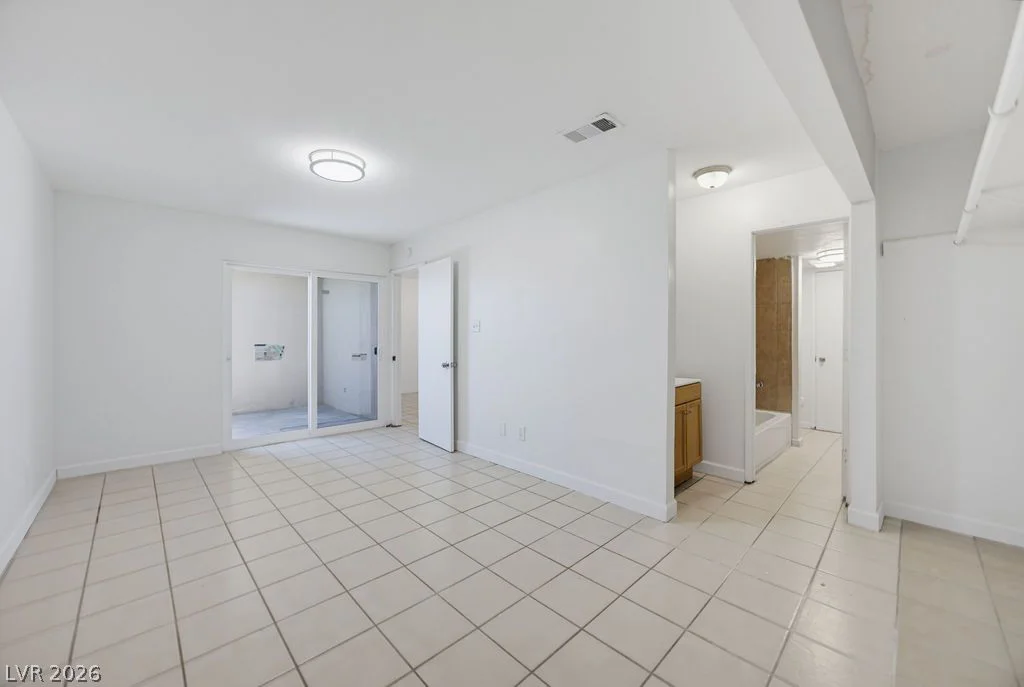 716 11th, Las Vegas, NV 89101