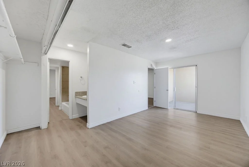 716 11th, Las Vegas, NV 89101