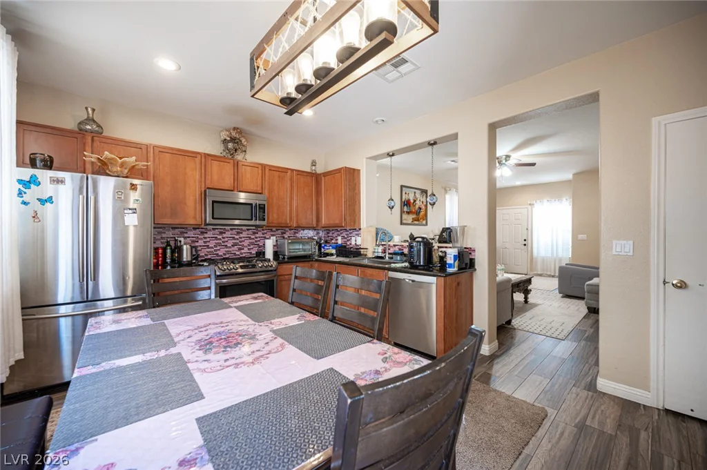 6882 Bronze Meadow, Las Vegas, NV 89122