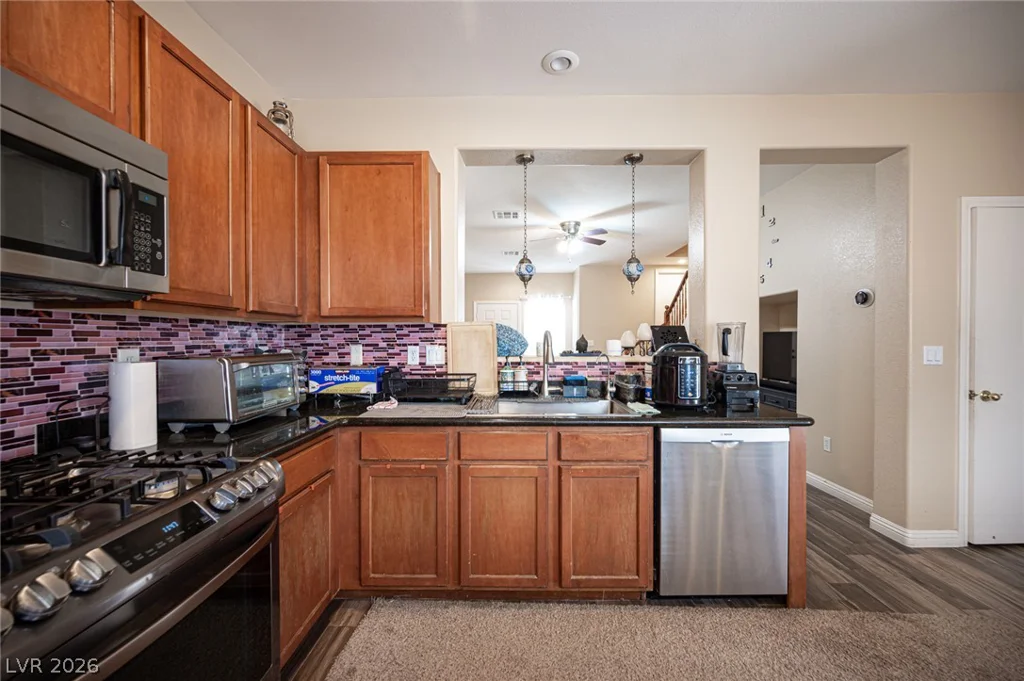 6882 Bronze Meadow, Las Vegas, NV 89122
