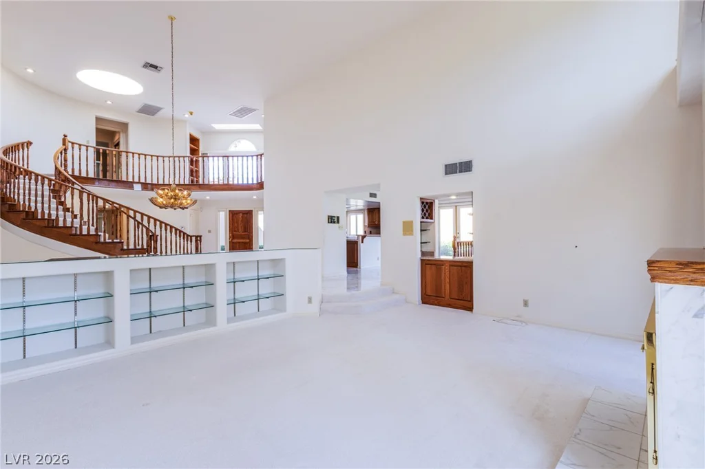 7761 Spanish Lake, Las Vegas, NV 89113