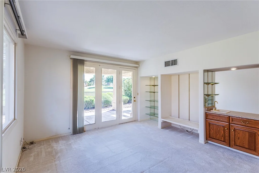 7761 Spanish Lake, Las Vegas, NV 89113