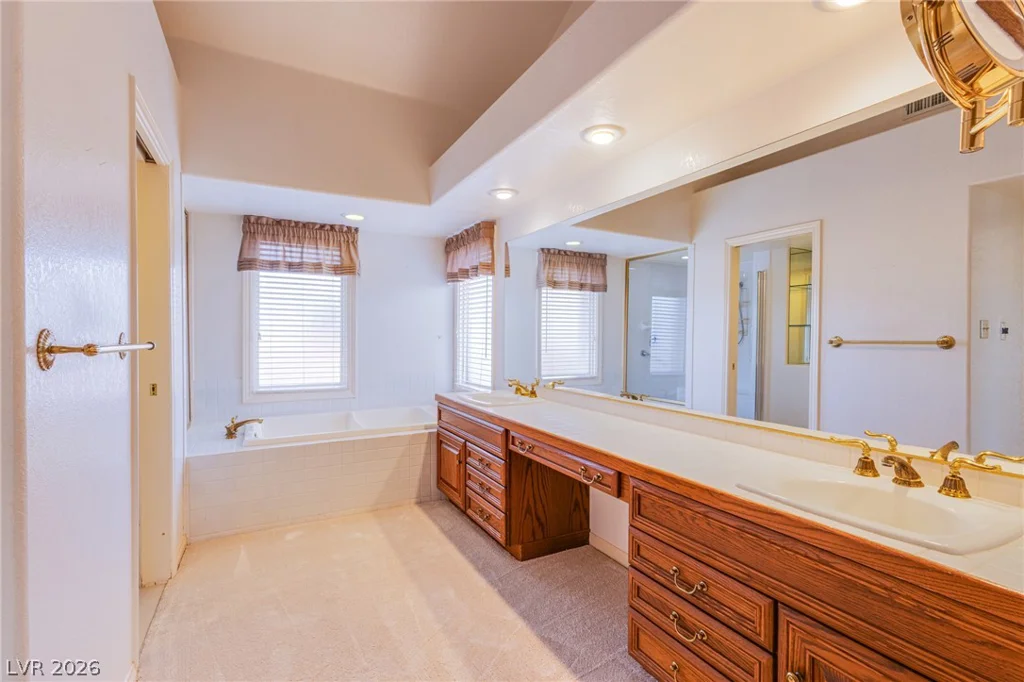 7761 Spanish Lake, Las Vegas, NV 89113