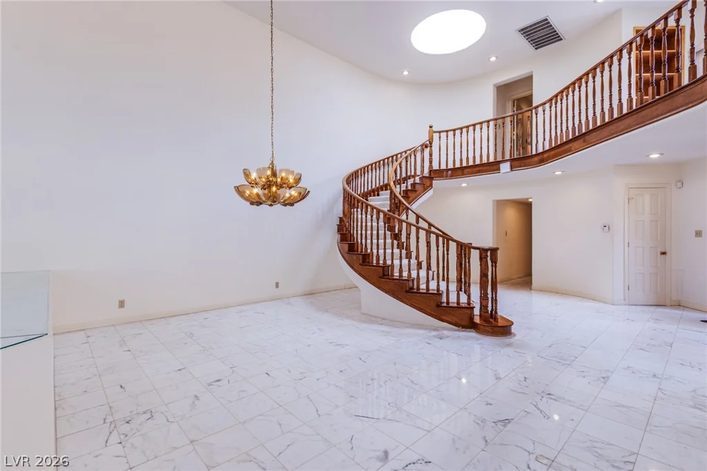 7761 Spanish Lake, Las Vegas, NV 89113