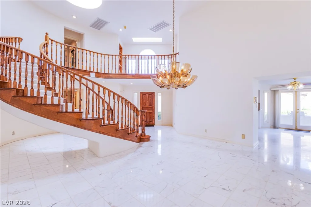 7761 Spanish Lake, Las Vegas, NV 89113