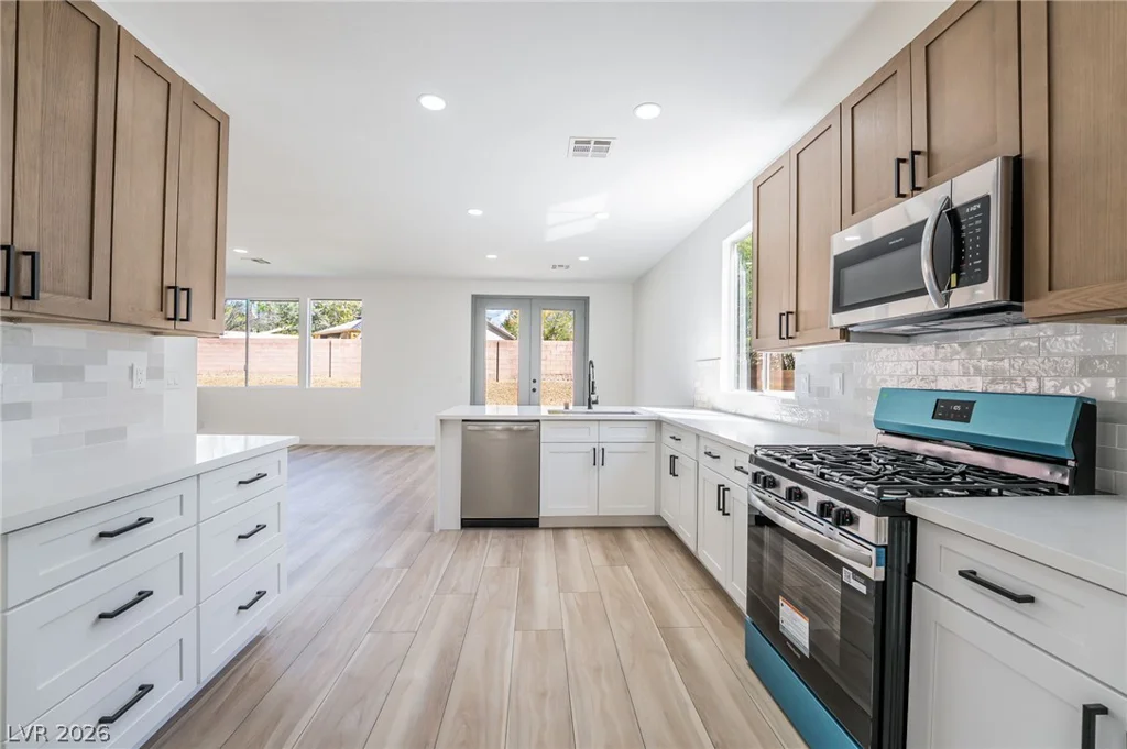 3812 Champagne Wood, North Las Vegas, NV 89031