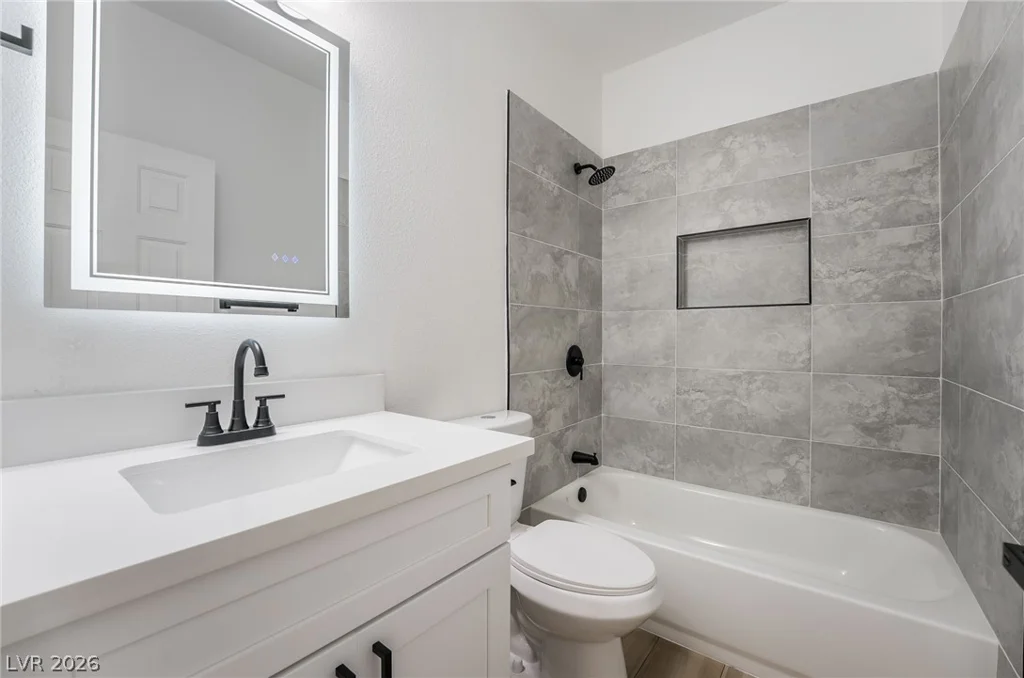 3812 Champagne Wood, North Las Vegas, NV 89031