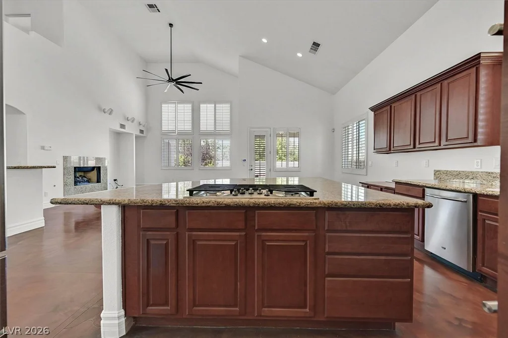 834 Roseberry, Las Vegas, NV 89138