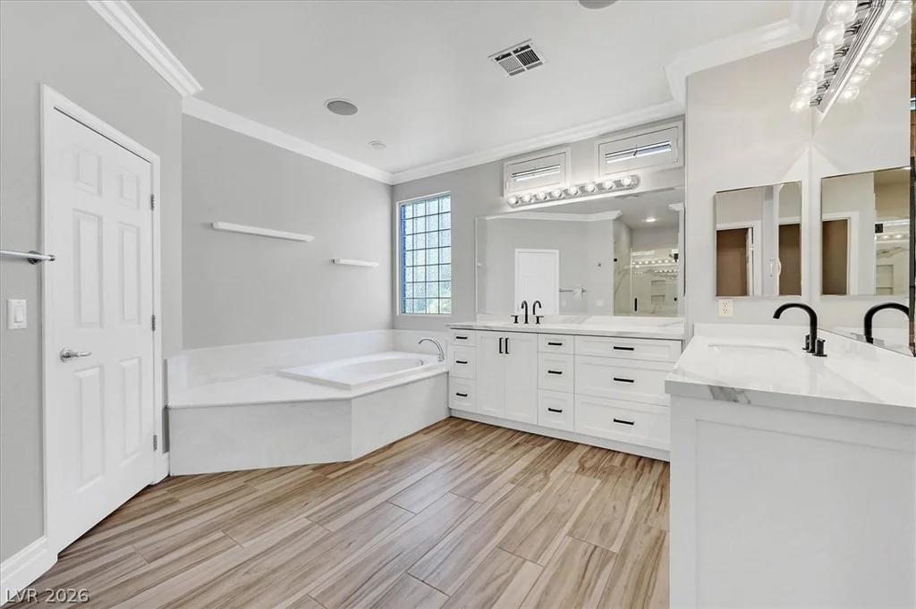 834 Roseberry, Las Vegas, NV 89138