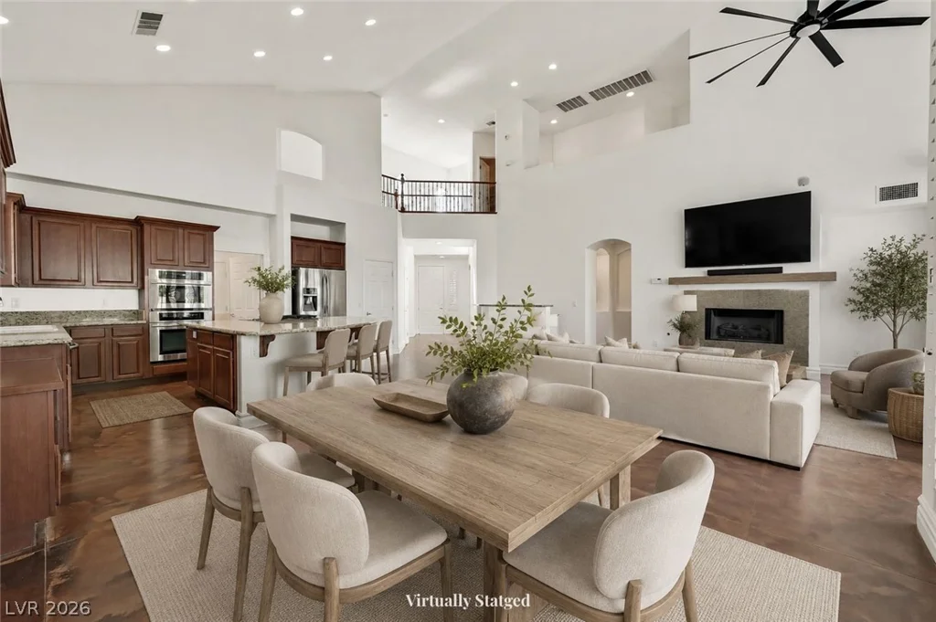 834 Roseberry, Las Vegas, NV 89138