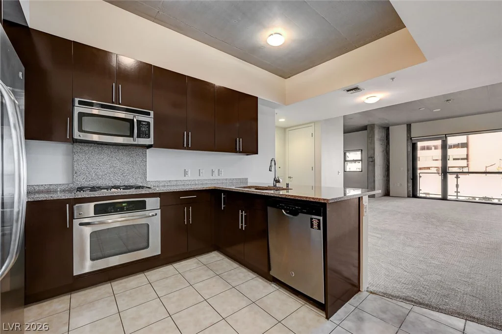 353 Bonneville, Las Vegas, NV 89101