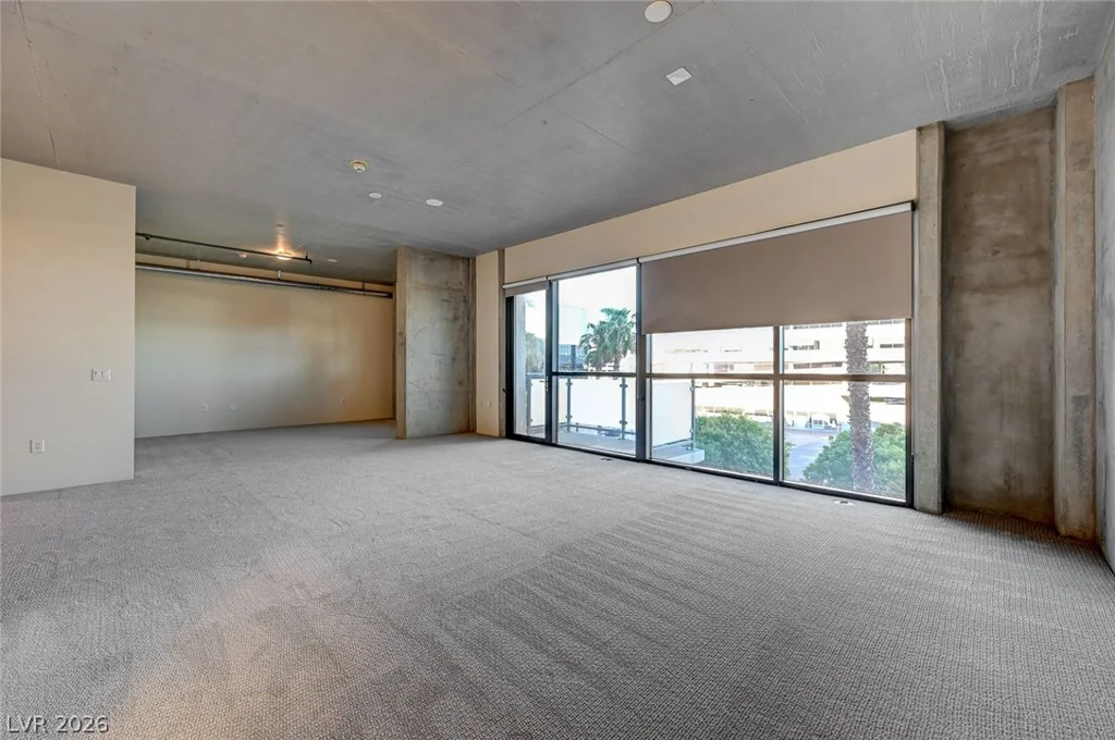 353 Bonneville, Las Vegas, NV 89101