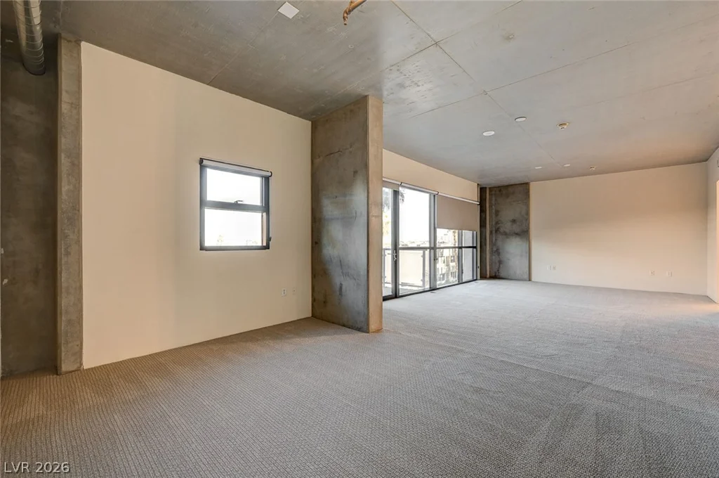 353 Bonneville, Las Vegas, NV 89101