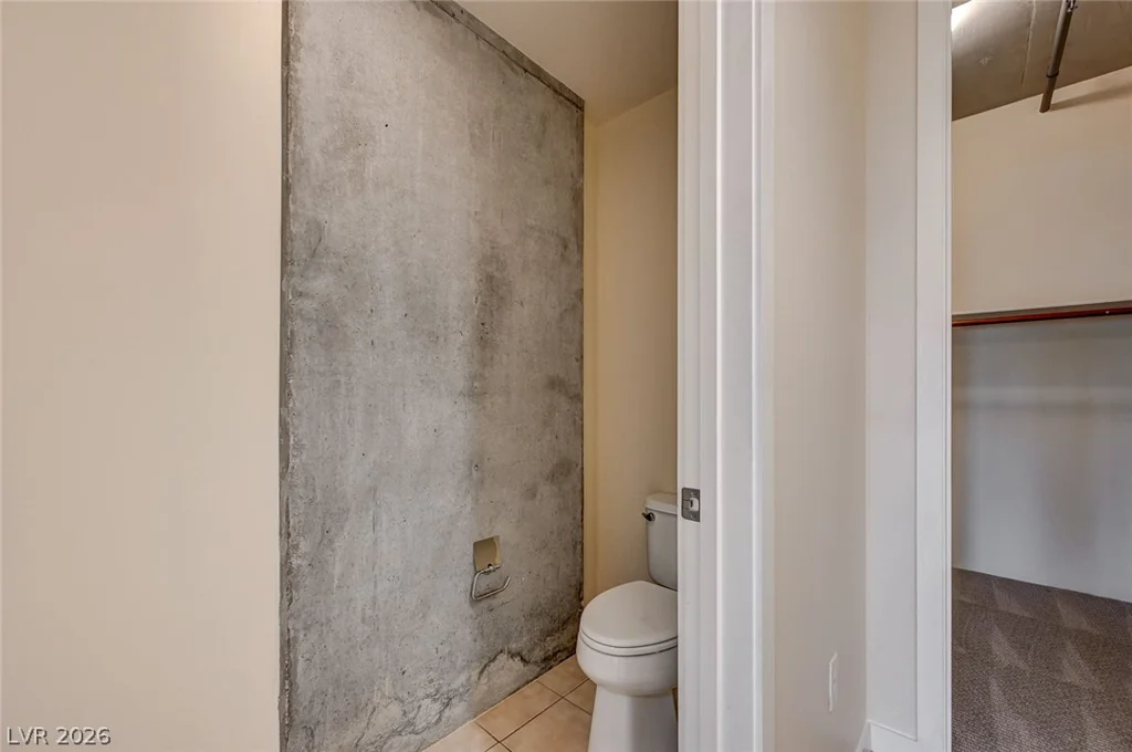 353 Bonneville, Las Vegas, NV 89101