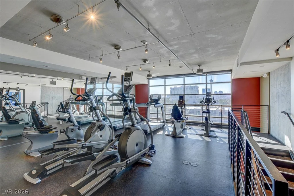 353 Bonneville, Las Vegas, NV 89101