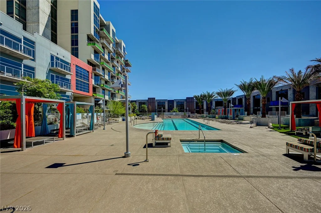 353 Bonneville, Las Vegas, NV 89101