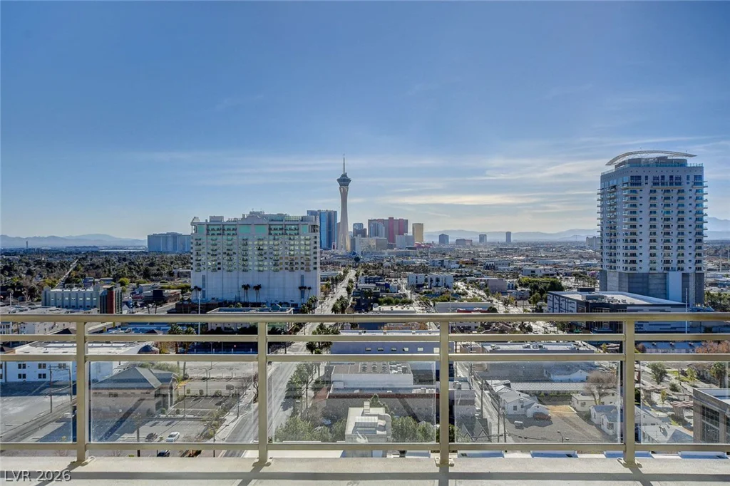 353 Bonneville, Las Vegas, NV 89101