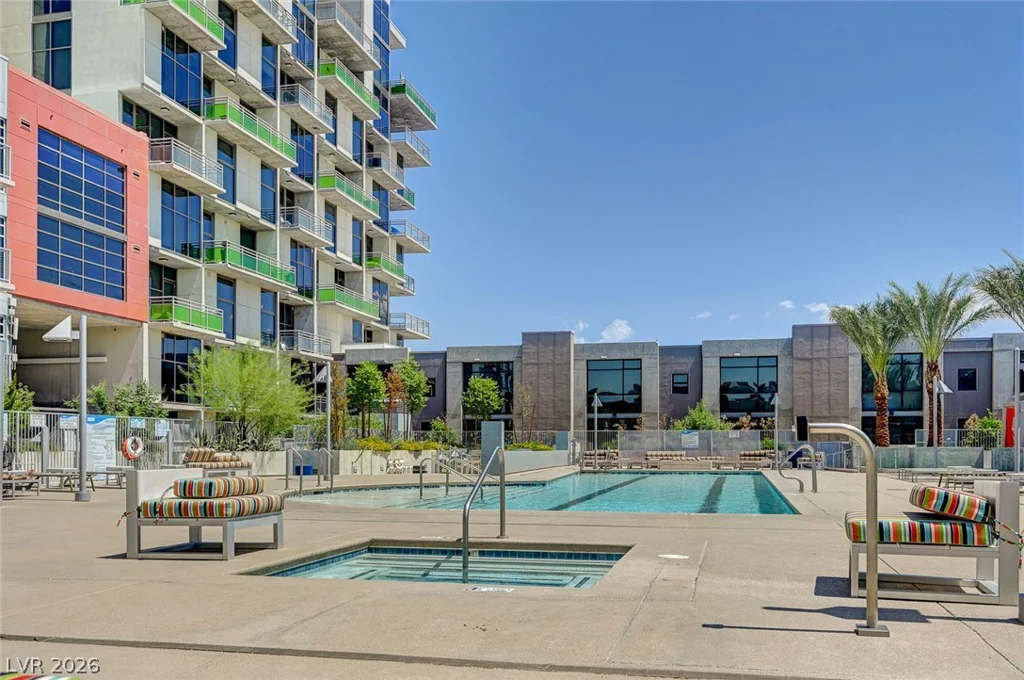 353 Bonneville, Las Vegas, NV 89101