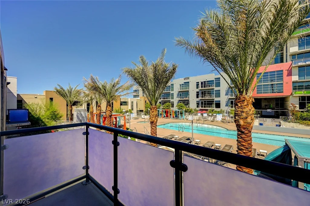 353 Bonneville, Las Vegas, NV 89101