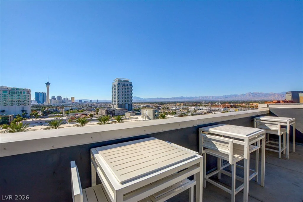 353 Bonneville, Las Vegas, NV 89101