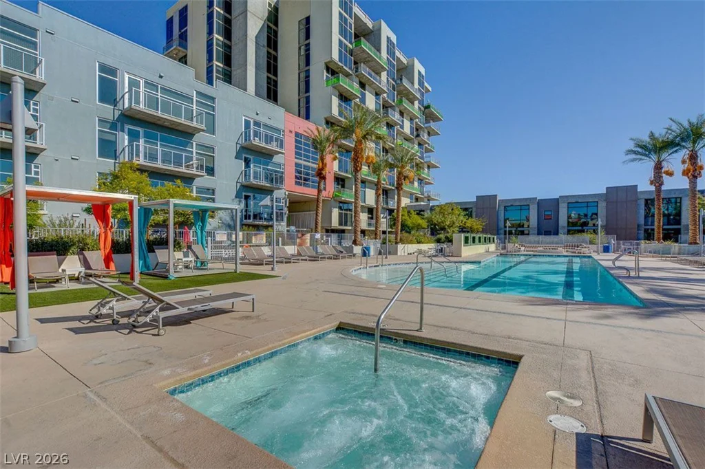 353 Bonneville, Las Vegas, NV 89101
