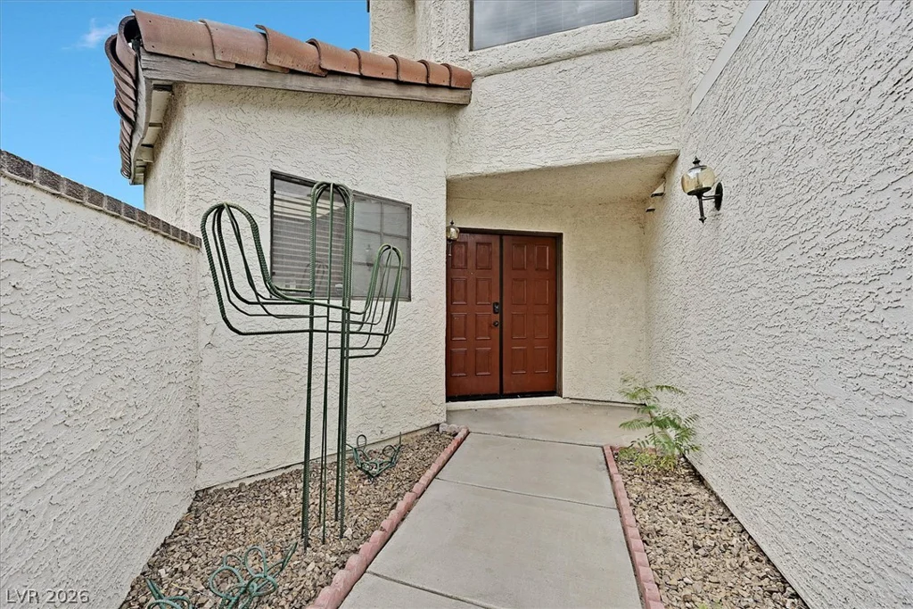 3820 Rhine, Las Vegas, NV 89108
