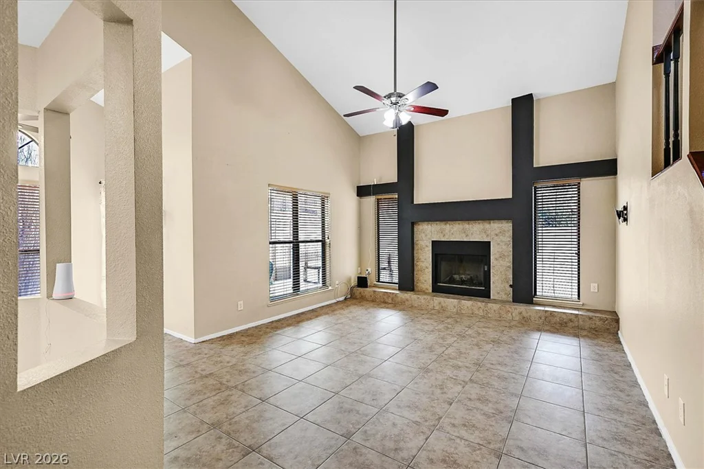 3820 Rhine, Las Vegas, NV 89108