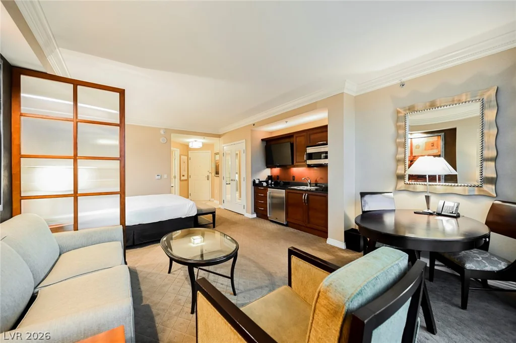 145 HARMON, Las Vegas, NV 89109