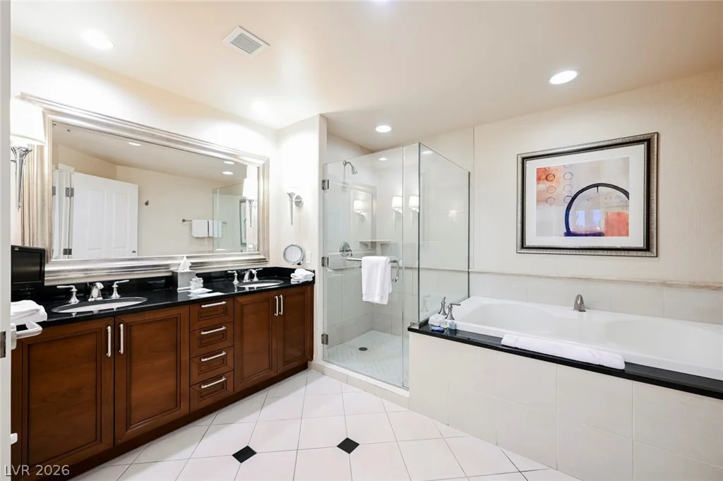 145 HARMON, Las Vegas, NV 89109
