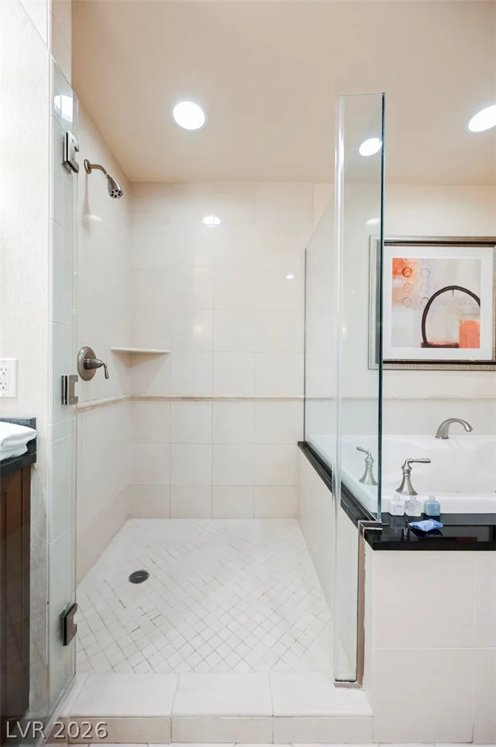 145 HARMON, Las Vegas, NV 89109