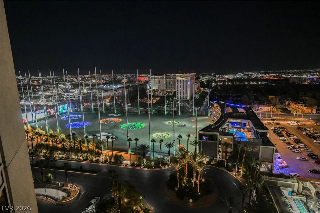 145 HARMON, Las Vegas, NV 89109