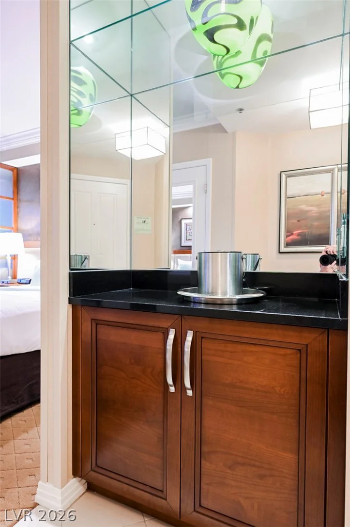 145 HARMON, Las Vegas, NV 89109