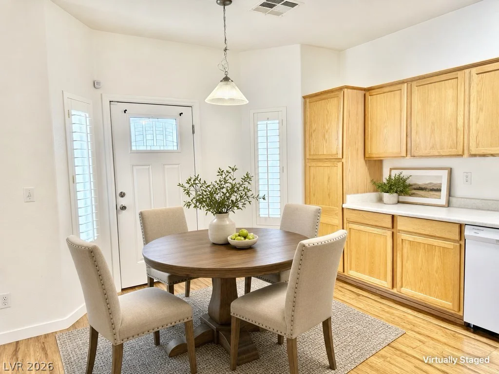 7825 Ithaca Falls, Las Vegas, NV 89149