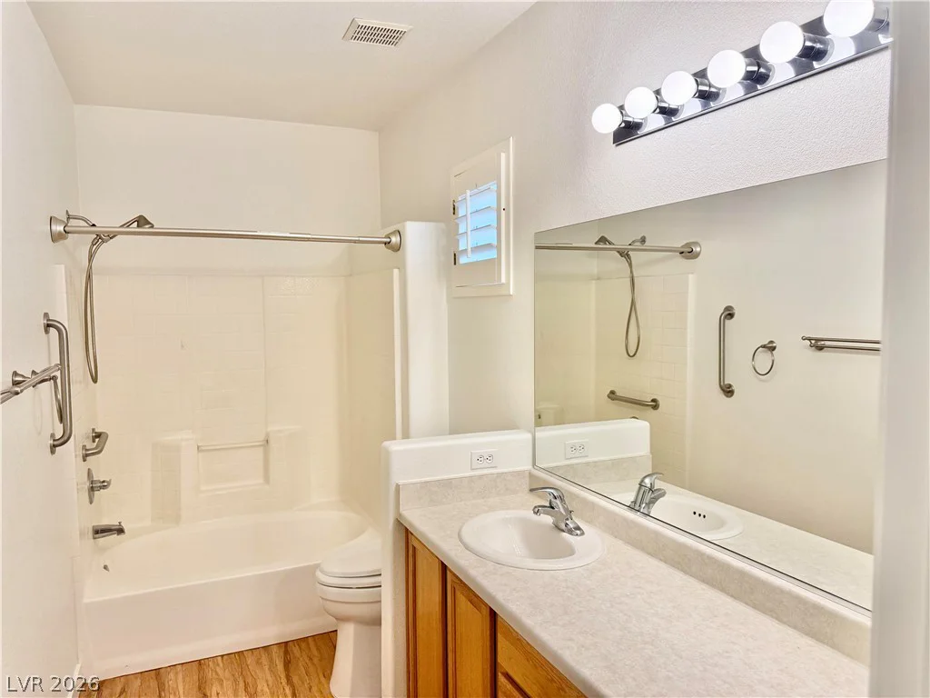 7825 Ithaca Falls, Las Vegas, NV 89149