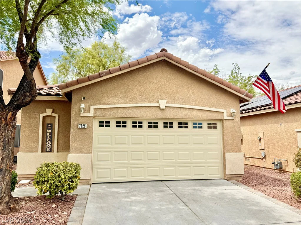 7825 Ithaca Falls, Las Vegas, NV 89149