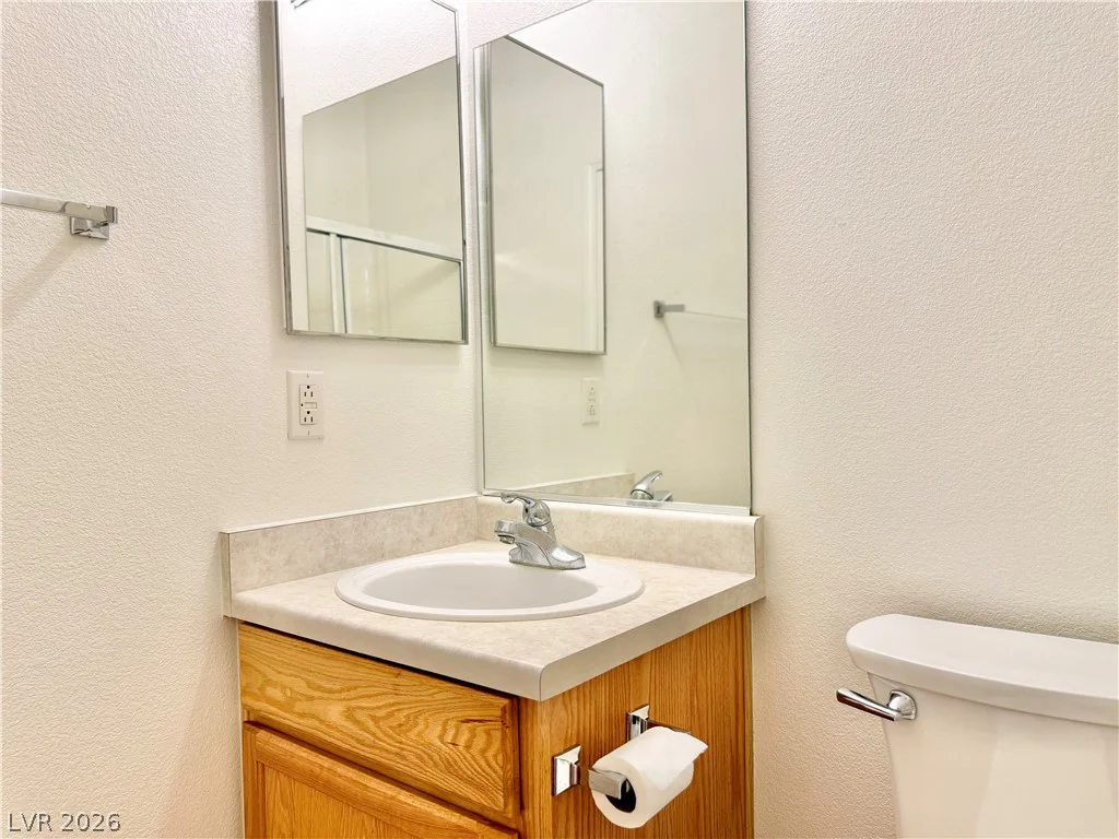 7825 Ithaca Falls, Las Vegas, NV 89149