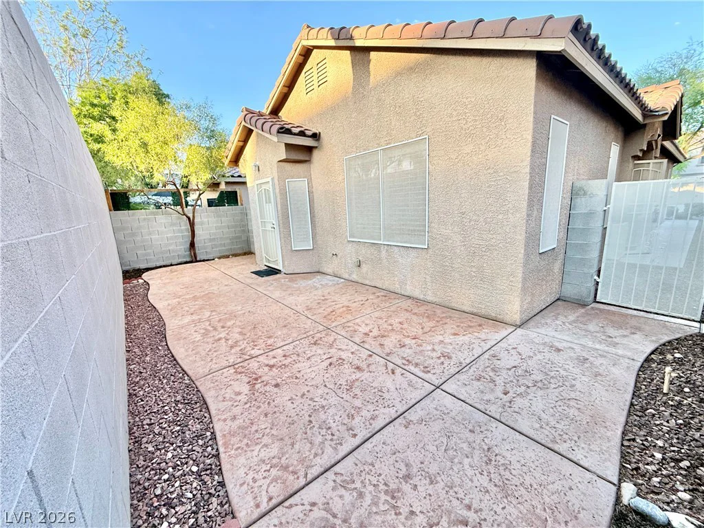 7825 Ithaca Falls, Las Vegas, NV 89149
